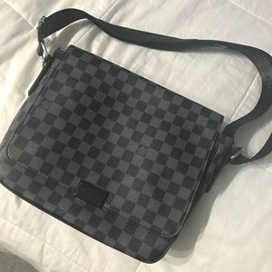 Louis Vuitton Messenger Bag BRAND NEW